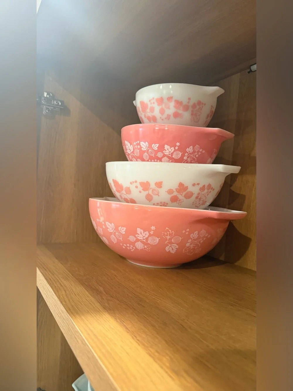 *STUNNING* Pyrex Vintage Pink Gooseberry Mixing Bowl Set 444, 443, 442 & 441